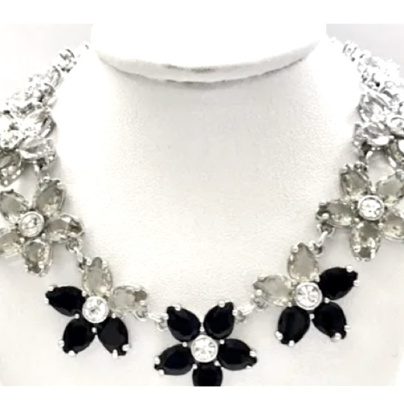 New Kate Spade bed of roses necklace - Picture 4 of 10